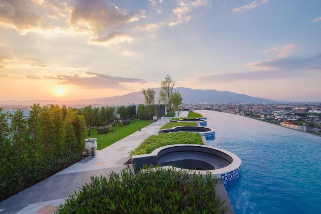 Astra Sky River Paronama Pool Luxury Changklan Chiang Mai Exterior photo