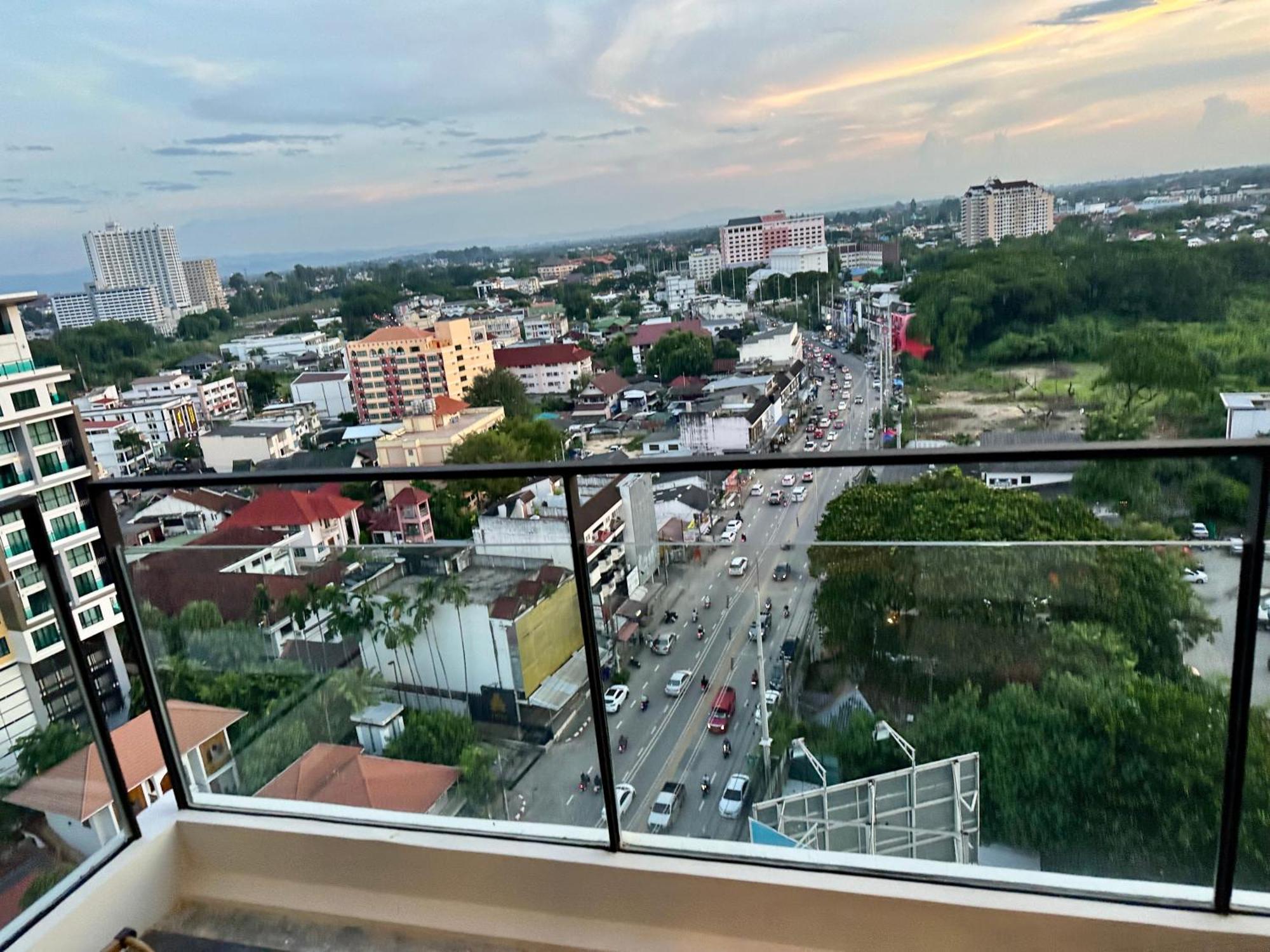 Astra Sky River Paronama Pool Luxury Changklan Chiang Mai Exterior photo